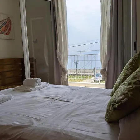 Armonia Beach House Apartment *